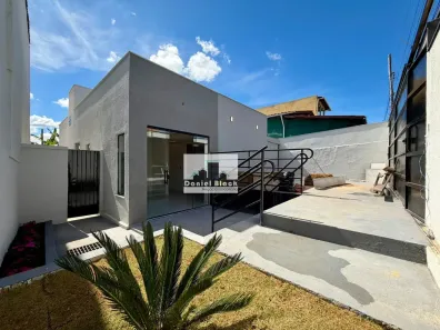 Casa com 3 Quartos à venda, 92m² no Minascaixa, Belo Horizonte