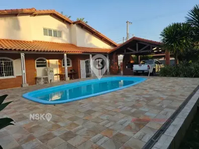 Casa com 5 Quartos para alugar, 200m² no Balneário Stella Maris, Peruíbe