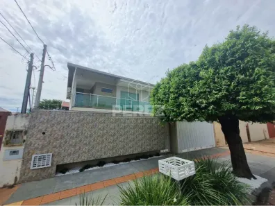 Sobrado com 4 Quartos à venda, 305m² no Caiçara, Campo Grande