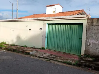Casa com 2 Quartos para alugar, 60m² no São Marcos, Betim