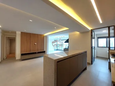 Apartamento com 3 Quartos para alugar, 126m² no Cambuí, Campinas