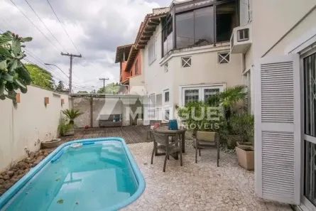 Casa com 5 Quartos à venda, 430m² no Passo da Areia, Porto Alegre