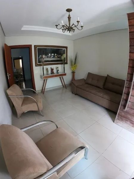 Casa com 5 quartos — Santa Terezinha, Belo Horizonte