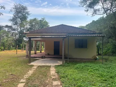 Casa com 2 Quartos para alugar, 60m² no Caneca Fina, Guapimirim