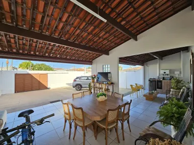 Casa com 5 Quartos à venda, 213m² no Pitanguinha, Maceió