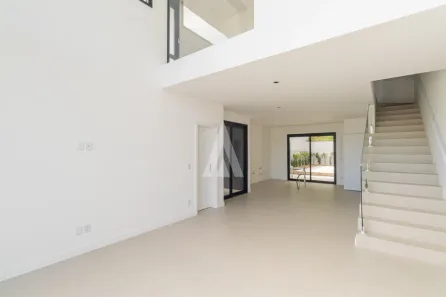 Sobrado com 3 Quartos à venda, 192m² no Saguaçu, Joinville