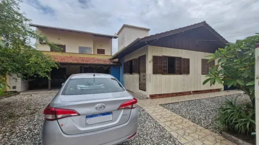 Casa com 6 Quartos à venda, 245m² no Gravatá, Navegantes