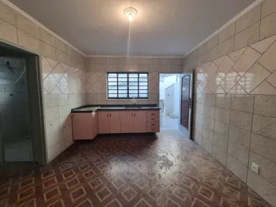 Casa com 2 Quartos para alugar, 50m² no Jardim Guairaca, São Paulo