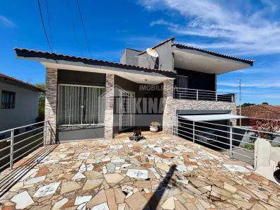 Sobrado com 4 Quartos à venda, 304m² no Ronda, Ponta Grossa