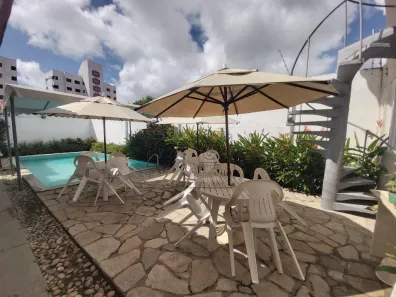 Casa com 3 Quartos à venda, 235m² no Candelária, Natal