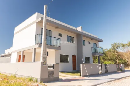 Sobrado com 3 Quartos à venda, 89m² no Forquilhas, São José