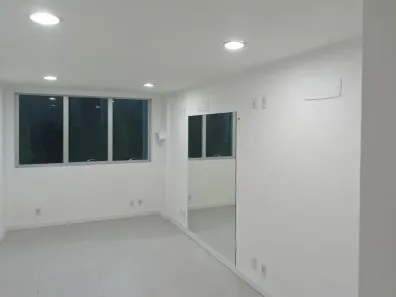 Ponto Comercial para venda ou aluguel, 20m² no Tanque, Rio de Janeiro