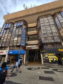 Ponto Comercial para alugar, 67m² no Centro, Juiz de Fora