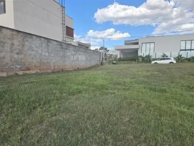 Lote/Terreno à venda, 325m² no Jardins Bolonha, Senador Canedo