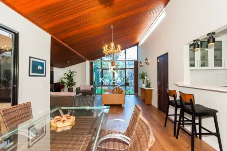 Casa com 4 Quartos à venda, 210m² no São Lourenço, Curitiba
