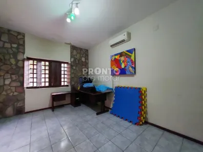 Casa com 5 Quartos à venda, 250m² no Várzea, Recife