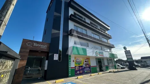 Ponto Comercial para alugar, 33m² no Iririú, Joinville