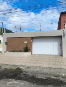 Casa com 3 Quartos à venda, 130m² no Jardim das Oliveiras, Fortaleza