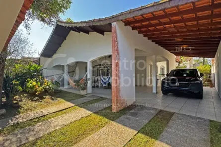 Casa com 3 Quartos à venda, 173m² no Jardim Beira-Mar, Peruíbe