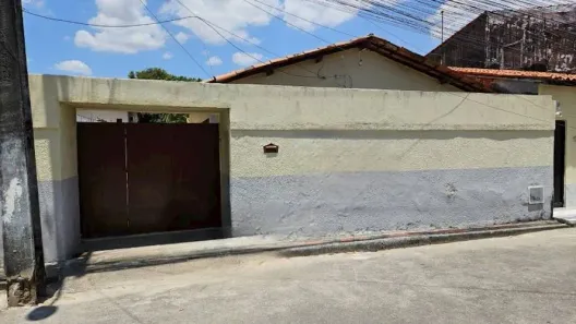 Casa com 2 Quartos à venda, 86m² no Guajeru, Fortaleza