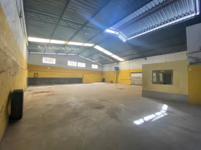 Galpão/Depósito/Armazém para alugar, 400m² no Castelo, Belo Horizonte