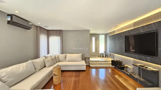 Casa de Condomínio com 4 Quartos à venda, 360m² no Uberaba, Curitiba