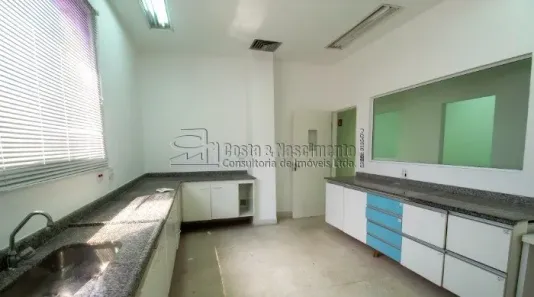Prédio Comercial para alugar, 700m² no Conceição, Diadema