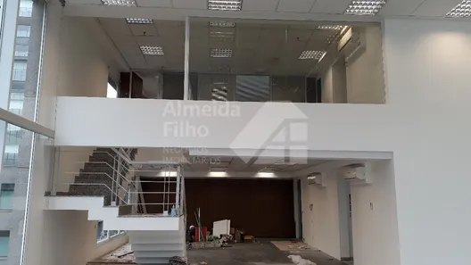 Sala Comercial com 1 Quarto para venda ou aluguel, 250m² no Vila Nova Conceição, São Paulo