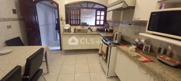 Casa com 3 Quartos para venda ou aluguel, 168m² no Jardim das Bandeiras, São Paulo