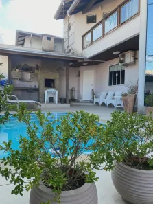 Casa com 5 Quartos à venda, 270m² no Nações, Balneário Camboriú