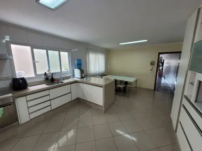 Sobrado com 3 Quartos à venda, 230m² no Vila Campesina, Osasco