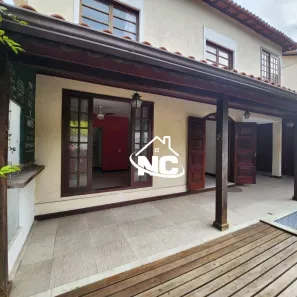 Casa de Condomínio com 4 Quartos à venda, 180m² no São Francisco, Niterói