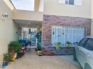 Sobrado com 3 Quartos à venda, 175m² no Terceira Divisão de Interlagos, São Paulo