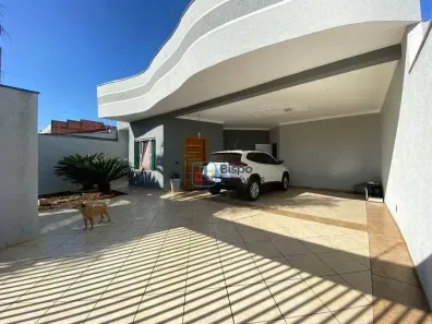 Casa com 3 Quartos à venda, 220m² no São Manoel, Americana
