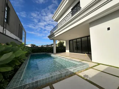 Casa com 4 Quartos à venda, 306m² no Santa Regina, Camboriú