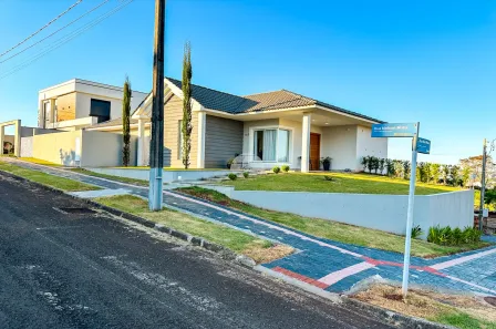 Casa com 3 Quartos à venda, 221m² no Menino Deus, Pato Branco