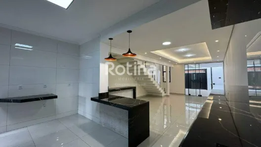 Casa de Condomínio com 3 Quartos à venda, 123m² no Dona Zulmira, Uberlândia