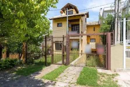 Casa com 3 Quartos à venda, 300m² no Espírito Santo, Porto Alegre