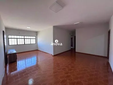 Apartamento com 3 Quartos à venda, 134m² no Cidade Jardim, Uberaba