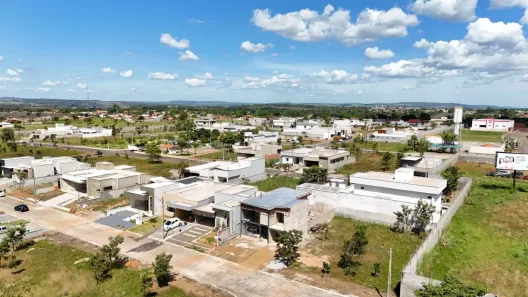Lote/Terreno à venda, 250m² no Centro, Aragoiânia