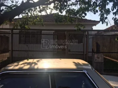 Casa com 3 Quartos à venda, 192m² no Centro, Araraquara