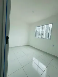 Apartamento com 2 Quartos para alugar, 40m² no Coaçu, Eusébio