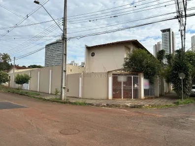 Casa com 4 Quartos à venda, 400m² no Santa Rosa, Londrina