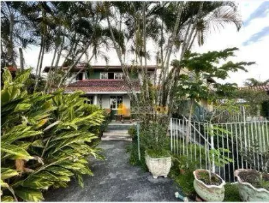 Casa de Condomínio com 6 Quartos à venda, 299m² no Sapê, Niterói
