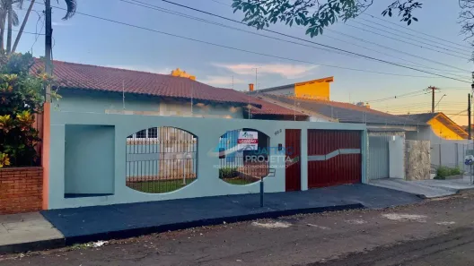 Casa com 3 Quartos para alugar, 180m² no Conjunto Habitacional José Leite da Silva, Ibiporã