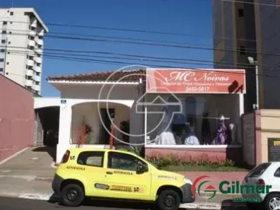 Imóvel Comercial com 4 Quartos à venda, 200m² no Centro, Marília