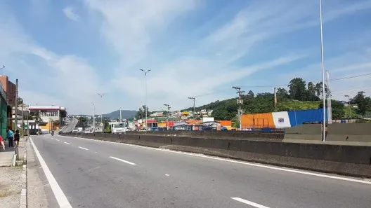 Lote/Terreno à venda, 2300m² no Jardim Nomura, Cotia