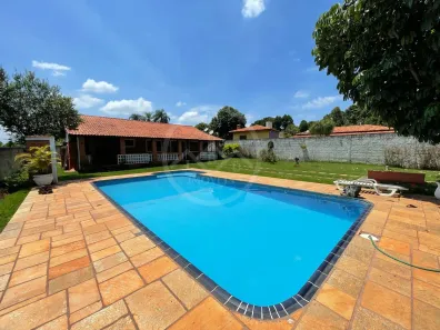 Fazenda/Sítio com 2 Quartos à venda, 212m² no Centro, Boituva