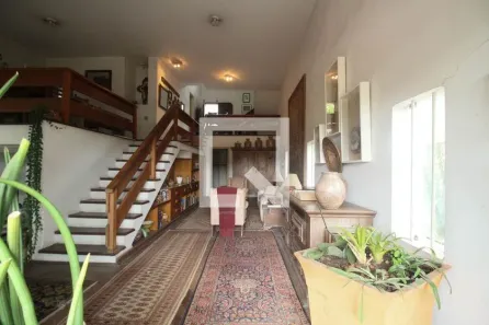 Casa com 3 Quartos à venda, 301m² no Jardim Vitória Régia, São Paulo