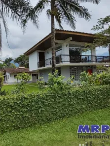 Sobrado com 5 Quartos à venda, 370m² no Maranduba, Ubatuba